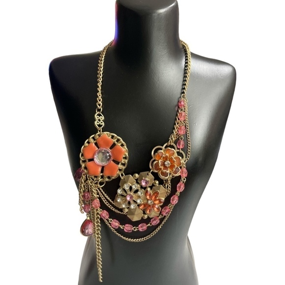 Vintage Floral Statement Bib Waterfall Flower Metal Necklace Gold Tone Chain - Picture 1 of 7